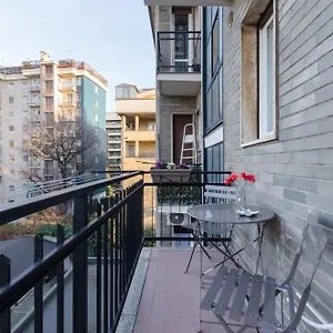 https://appartamento-moderno-san-siro.it-lombardy.com